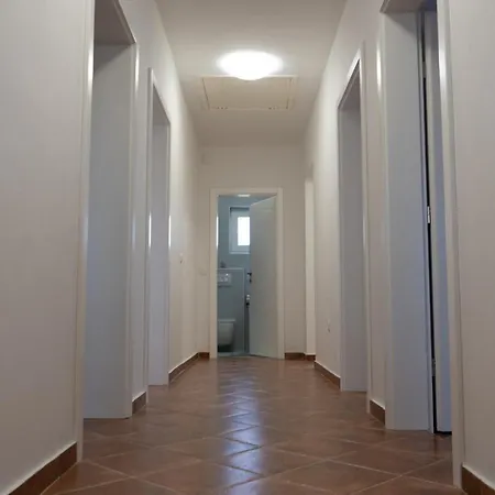 Ivanka Apartment *